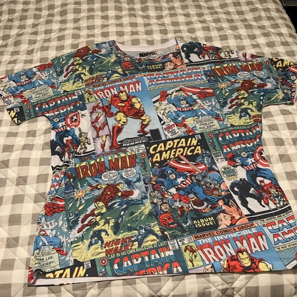 Marvel Comics T-Shirt - Picture 1 of 1